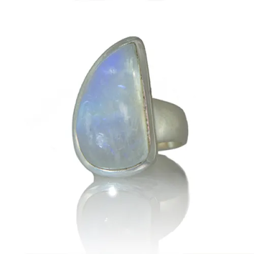 Лунен Камък